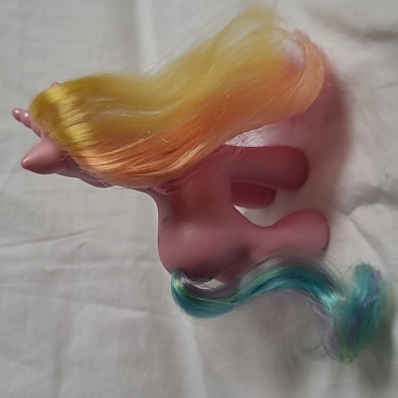 My Little Pony G3 Rarity the Unicorn - Picture 4 of 8